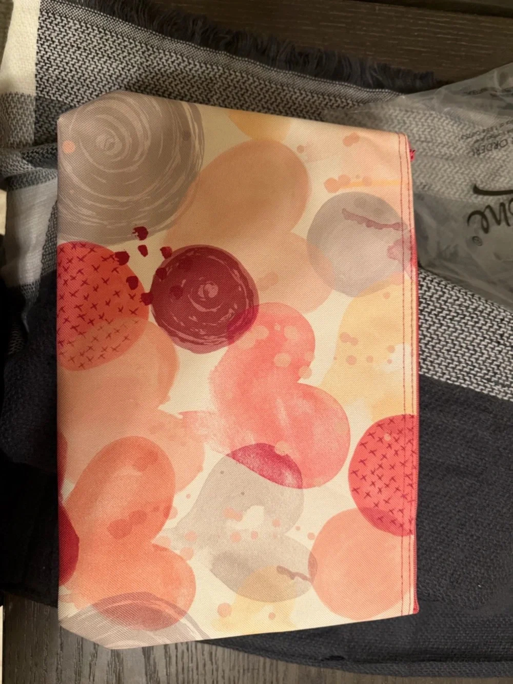 thirty-one Peach and Coral Dot Zip Pouch